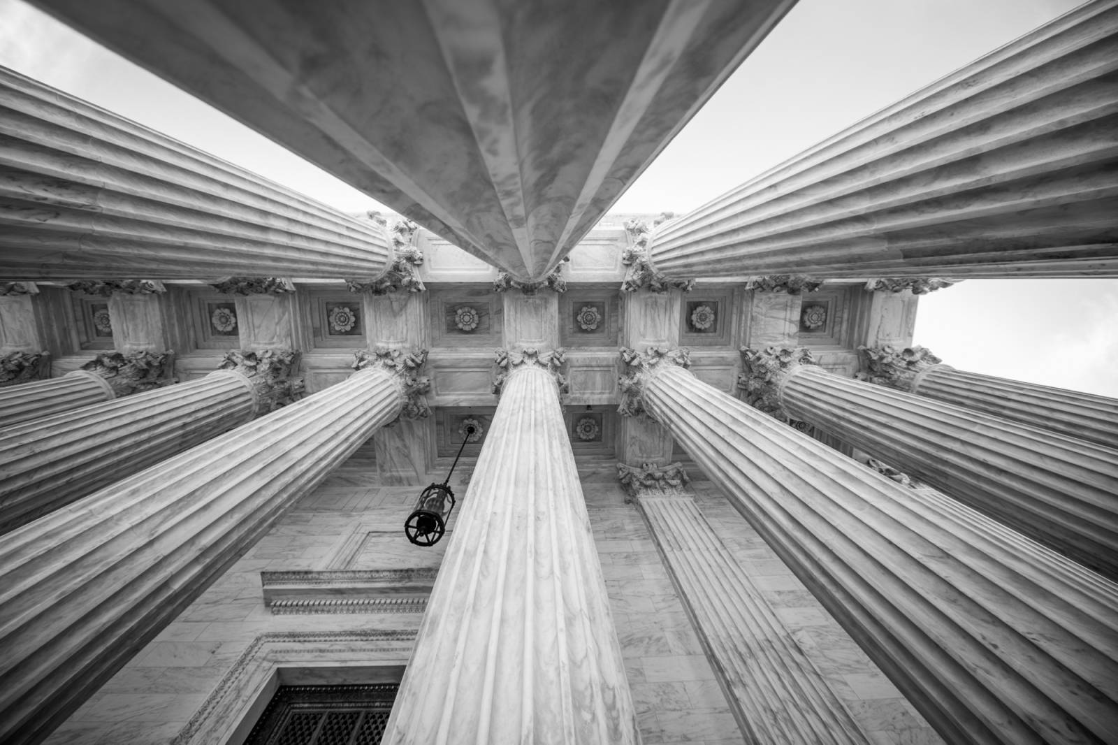 Accompagnement pour succession complexe avec actes de notoriété et gestion de patrimoine intergénérationnel à Marseille 13007 Vauban